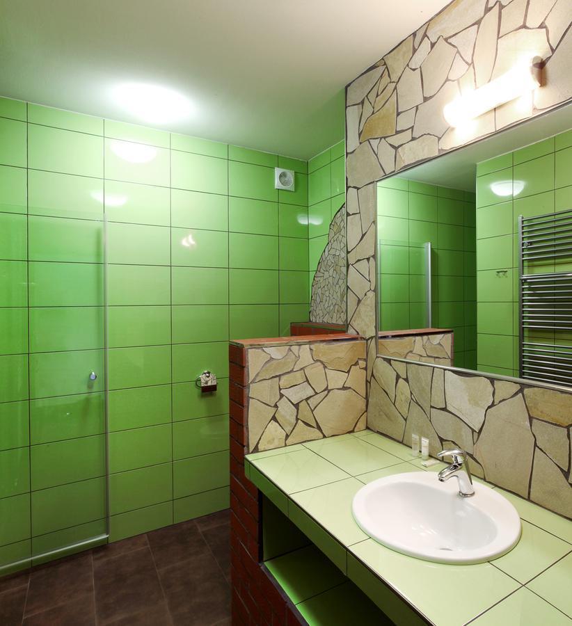 Hotel Vinopa Hustopeče Exteriör bild