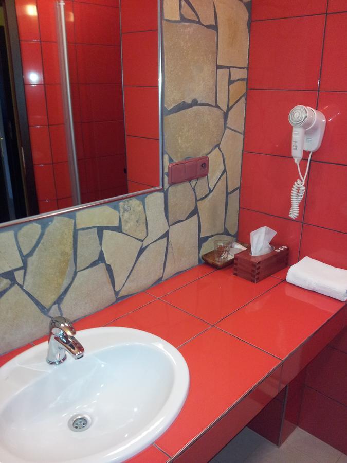Hotel Vinopa Hustopeče Exteriör bild